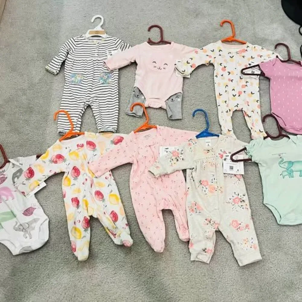 50 pc Baby Girl Clothes Bundle lot Newborn to 3m (Carter's, Cloud Island,Babyhug